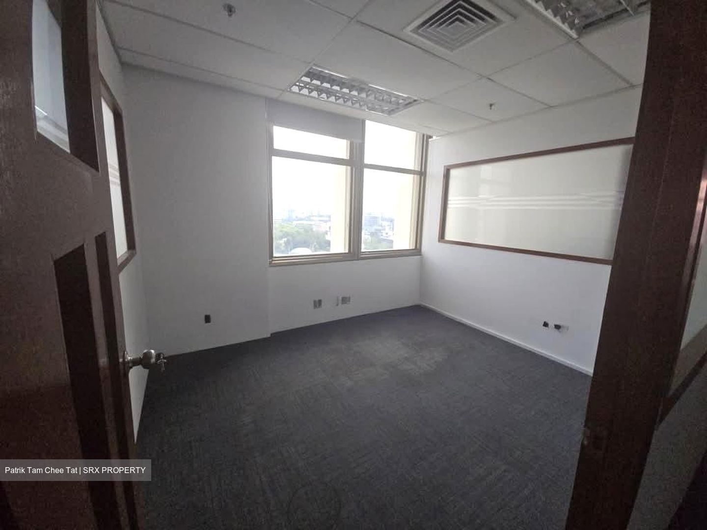 Peninsula Plaza (D6), Office #560453871